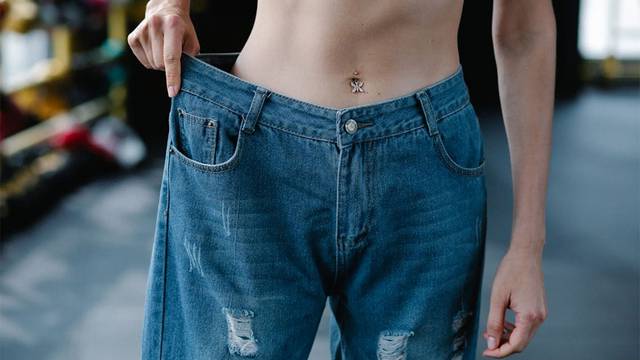 Cómo saber si estás bajando de peso por enfermedad y cómo se diagnostica en mujeres y hombres