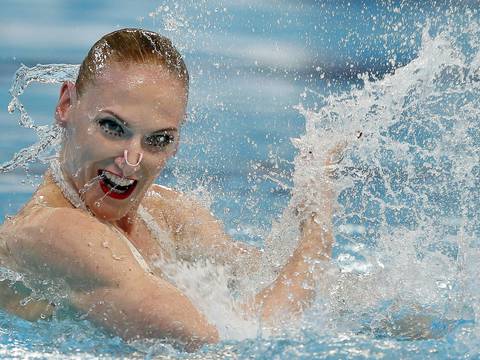 Federación Internacional ratifica que nadadores rusos y bielorrusos pueden competir como neutrales