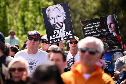 Medios que investigaron caso WikiLeaks instan a Estados Unidos a retirar cargos contra Julian Assange