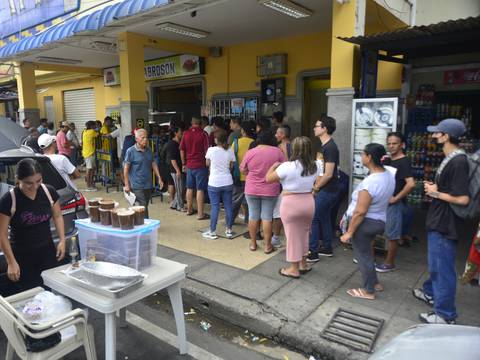 A $ 3,40 la libra de cerdo y pavo se ofrece en locales del sur de Guayaquil: venta se intensifica para la cena de fin de año   