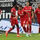 Bayer Leverkusen vuelve al triunfo con Piero Hincapié en la zaga