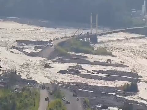 Vía Puyo–Macas se mantendrá cerrada por desbordamiento del río Upano