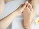 La rara enfermedad que afecta más a las mujeres que a los hombres y se relaciona con el dedo gordo del pie