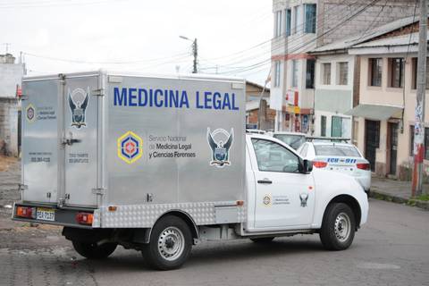 Un padre fue a buscar a su hija a su casa y la encontró muerta en coche de bebé, en el sur de Quito