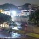 Vías anegadas, árboles caídos e interrupción del servicio eléctrico, entre estragos de lluvia en Guayaquil la noche de este lunes, 19 de febrero