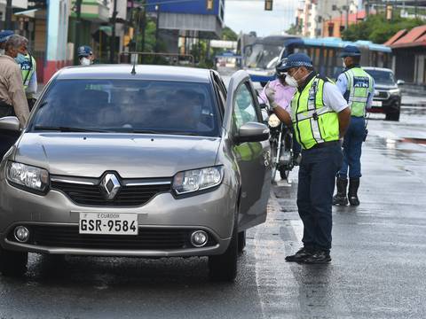Autoridades de tránsito afirman que en Guayas hay "préstamos de salvoconductos"