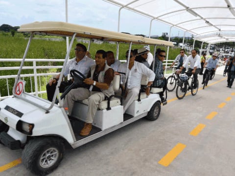 Presidente Rafael Correa inauguró coliseo Abel Jiménez Parra en parque Samanes