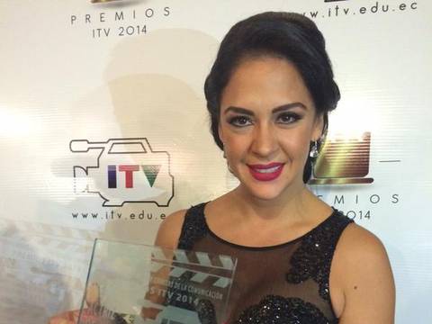 Entregan premios ITV con reconocimiento especial a Flor María Palomeque