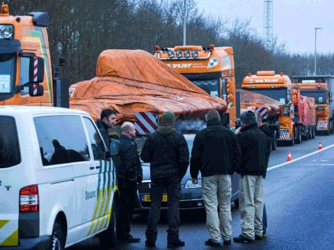 Holanda comienza reconstrucción de restos del vuelo MH17 de Malaysia Airlines