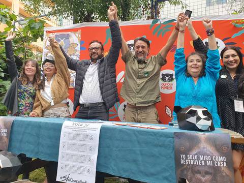 ‘Las empresas mineras tienen que ir haciendo maletas’: dicen ecologistas tras resultados de consulta sobre el Chocó Andino, en Quito