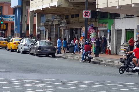 Desconocimiento en varios conductores sobre inicio de multas con cámaras en el centro de Guayaquil  