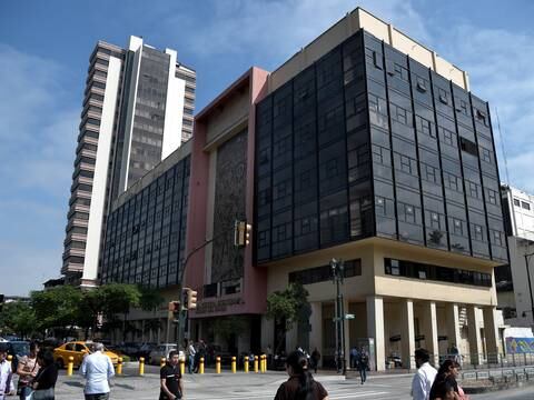 Oda a lo moderno: arquitectura moderna de Guayaquil