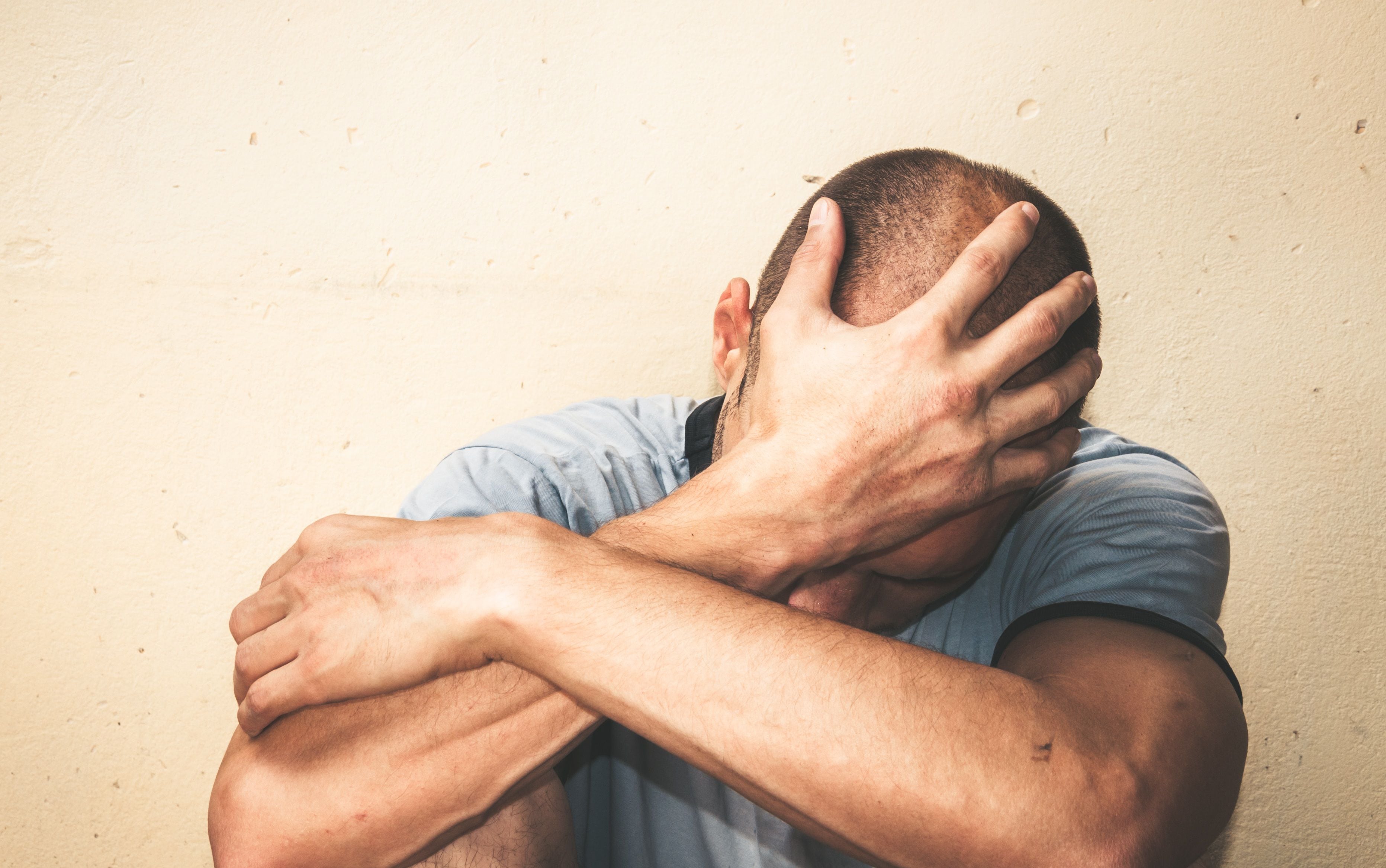 Los hombres también son víctimas de violencia física y psicológica, pero las denuncias son mínimas debido a los estigmas, según los especialistas | Salud | La Revista | El Universo Los hombres también son víctimas de violencia física y psicológica, pero las denuncias son mínimas debido a los estigmas, según los especialistas | Salud | La Revista | El Universo