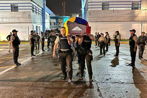 Policía murió al enfrentarse a delincuentes que asaltaban farmacia en Guayaquil