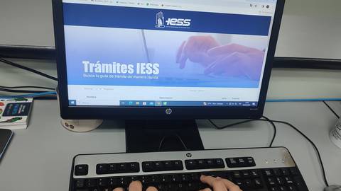 Qué tipos de afiliaciones ofrece el IESS