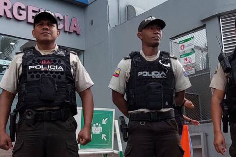 Código plata se activó en clínica de Guayaquil tras segundo ataque a jefe de seguridad de un puerto del sur