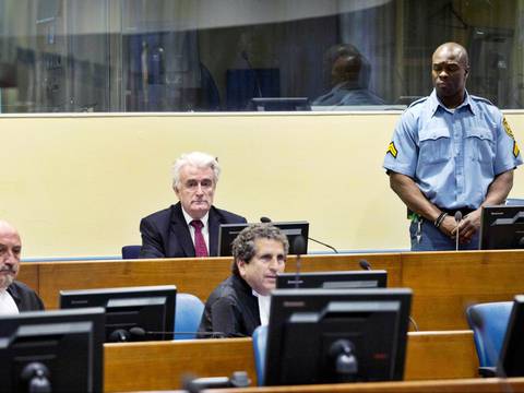 Cadena perpetua a Radovan Karadzic por genocidio en Bosnia