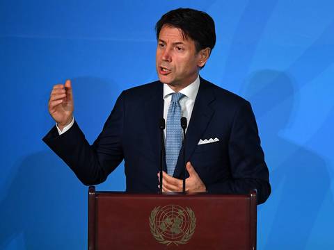 Primer ministro italiano felicita a la Roma por vetar a hincha racista