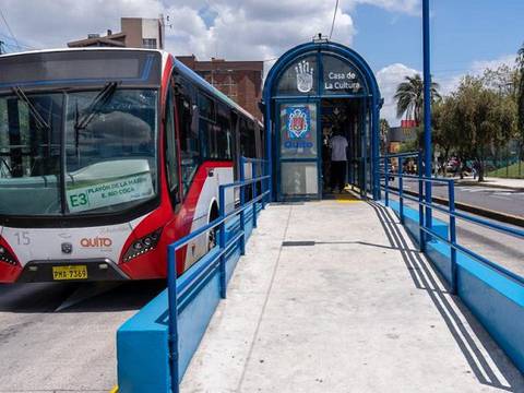 Transporte público amplió sus horarios una semana por fiestas de Quito