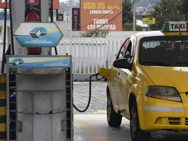 Eliminación de subsidios a combustibles: Gobierno piensa dar compensación a los afectados, en lugar de focalizar