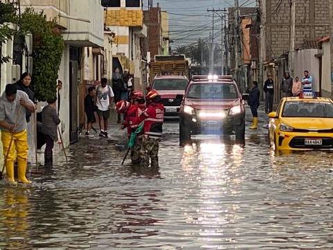 Varios sectores de Riobamba anegados por las fuertes lluvias