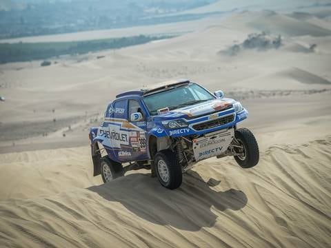 De camioneta convencional a una 'máquina' Rally Dakar