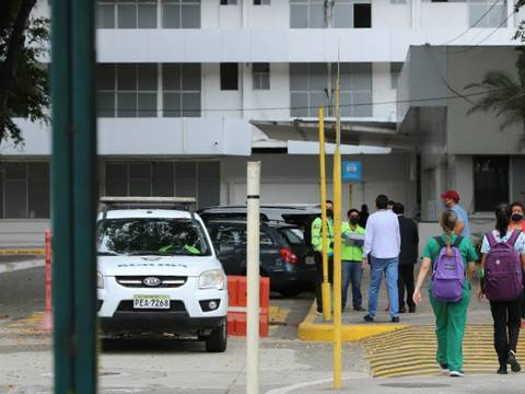 Observatorio de la Seguridad Social cuestiona contratos en hospital del IESS