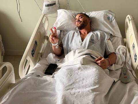 Prince Royce tranquiliza a sus seguidores desde la cama de un hospital: se recupera de una grave reacción alérgica