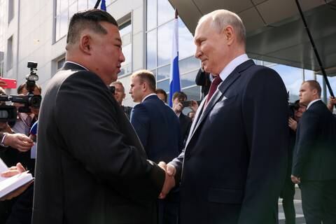 Tecnología espacial y cooperación en contra del ‘imperialismo’: lo que se discutió en la reunión entre Kim Jong-un y Vladimir Putin