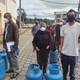 Venta de gas en $ 3 y $ 3,25 provoca pugna entre gremio y autoridades de Tulcán; hay malestar ciudadano