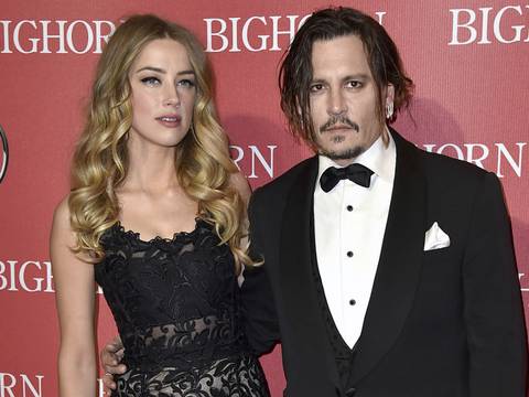 Johnny Depp demanda por difamación a su exesposa Amber Heard