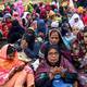 Musulmanes rezan por la paz en Bangladesh