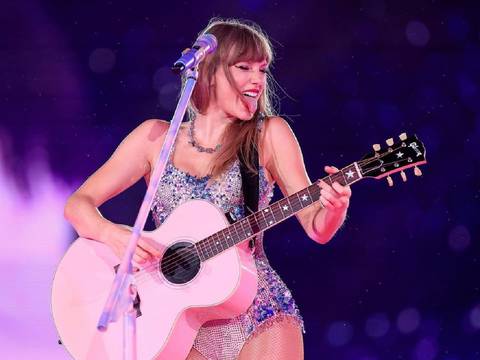 ¿Llegará Taylor Swift a tiempo desde Tokio para ver jugar a Travis Kelce en el Super Bowl?