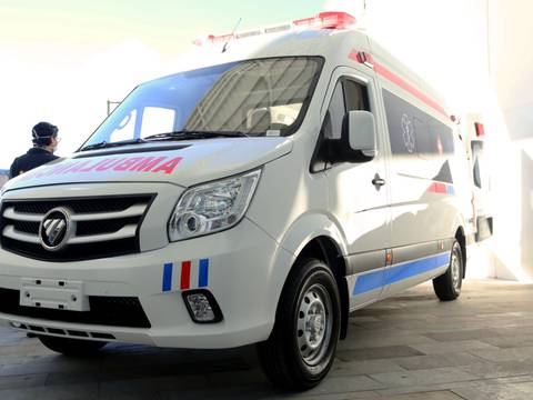Las primeras 15 ambulancias adquiridas por el MSP salieron desde España hacia Ecuador 