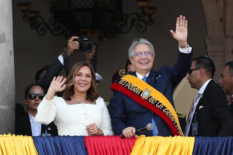 Guillermo Lasso firma decreto que dispone seguridad dentro y fuera del país para expresidentes, ex vicepresidentes y sus cónyuges