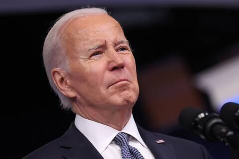 Por qué Joe Biden guardó documentos clasificados en una de sus casas