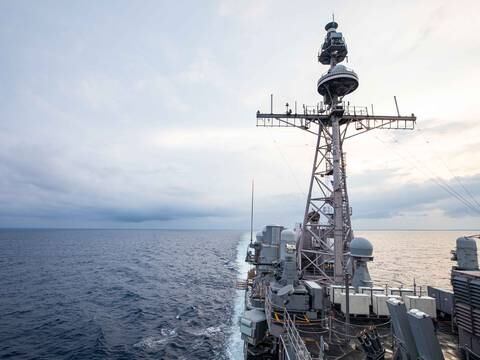 China y Estados Unidos intercambian acusaciones de tensiones en medio de incidente con buques en estrecho de Taiwán