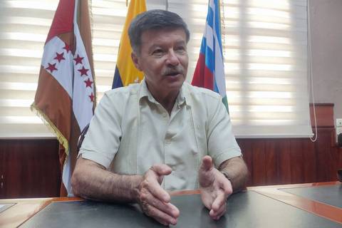 Gustavo Aguilar, gobernador de Manabí, renuncia a su cargo 
