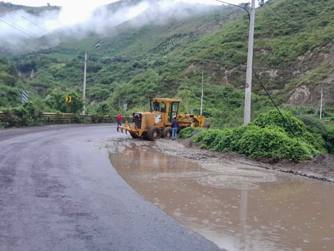 Dos vías de Pichincha afectadas tras intensas lluvias