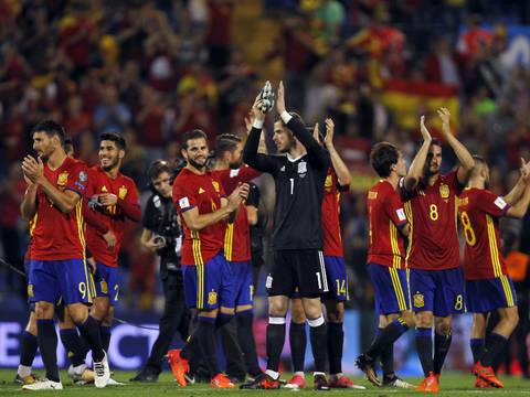 España clasifica al Mundial de Rusia 2018 tras golear a Albania 3-0