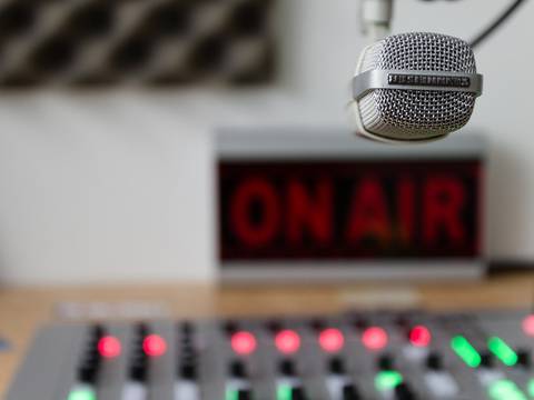 Lenín Moreno anuncia convocatoria para nuevo proceso de adjudicación de frecuencias de radio FM