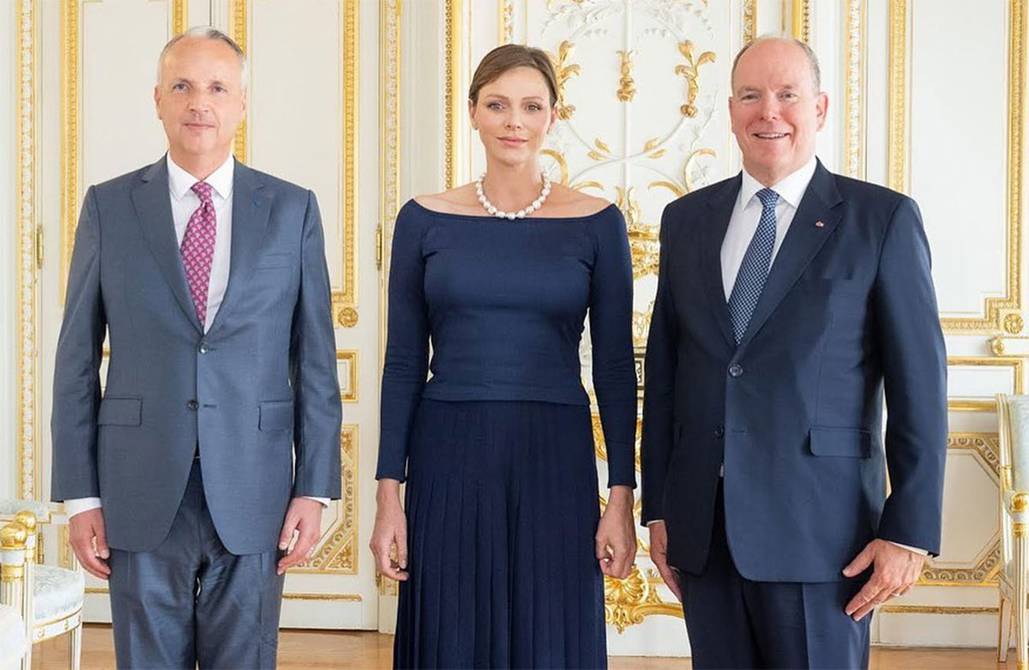 Le foto di Charlene e Alberto II di Monaco insieme distruggono le voci sulla separazione dopo un schietto chiarimento del Principe di Monaco ai media italiani |  Persone |  divertimento