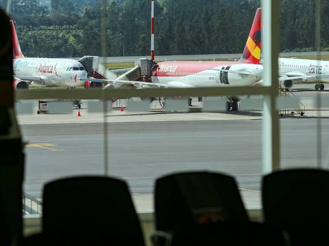 En el aeropuerto de Quito se cancelaron más de 100 vuelos: otra de las consecuencias del paro de 18 días