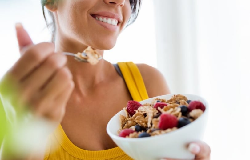Así puedes preparar tu cereal para desayuno casero con muchos ingredientes saludables que tienes en tu cocina