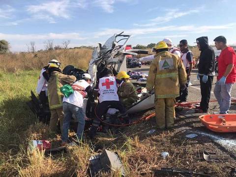 Al menos 11 muertos en accidente de tránsito en carretera de México