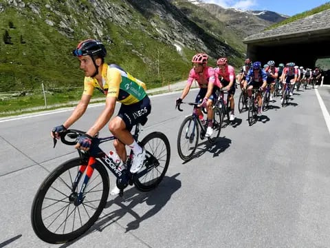 Julian Alaphilippe es el primer líder del Tour de Francia 2021