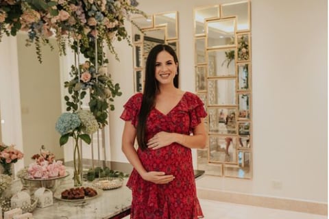 Doménica Saporitti muestra cómo avanza su embarazo en las fotos de su ‘baby shower’
