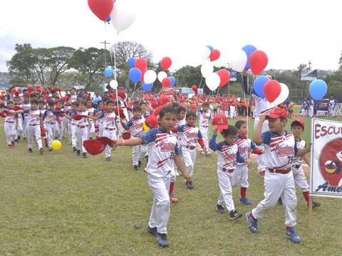 ‘Play ball’ para la fiesta del béisbol en Miraflores
