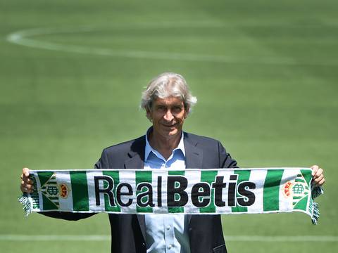 Manuel Pellegrini fue presentado como DT de Real Betis; llegada de Antonio Cordón no está definida