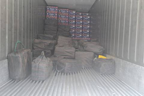 Dos toneladas de cocaína fueron descubiertas en un contenedor que salía de Guayaquil hacia Rusia  